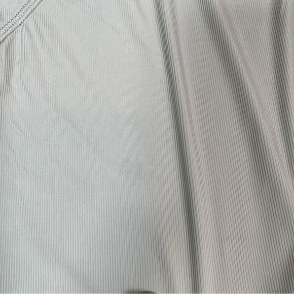 SPANX sleeveless Top Size 2X grey some stains see pics - Picture 6 of 8